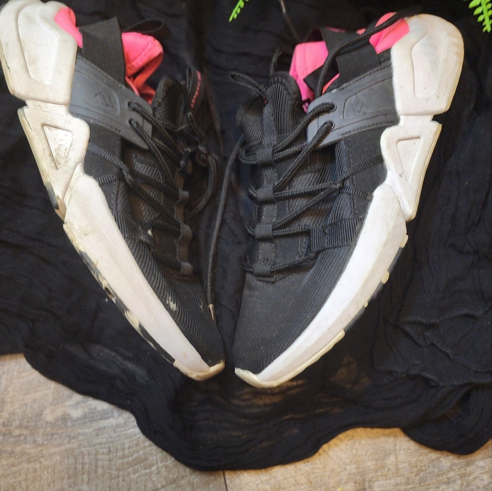 Fabletics sneakers - Picture 3 of 3
